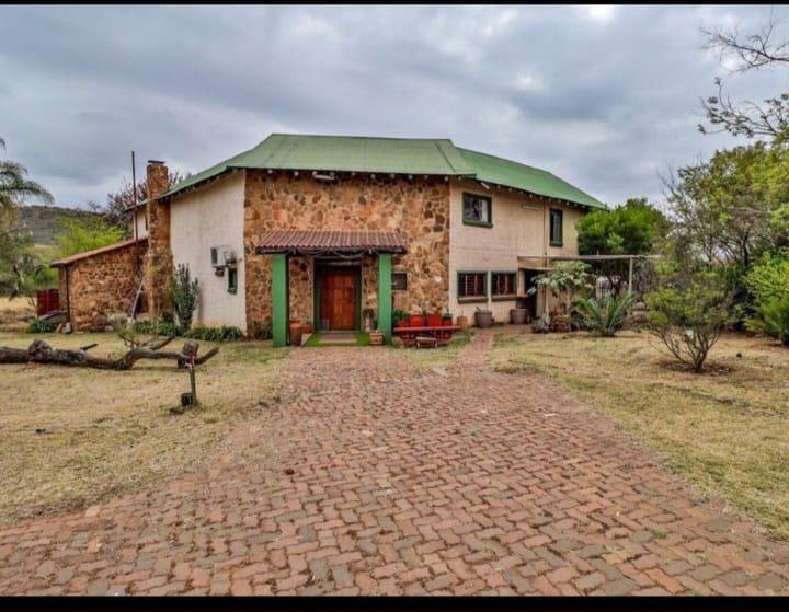 4 Bedroom Property for Sale in Mooinooi North West